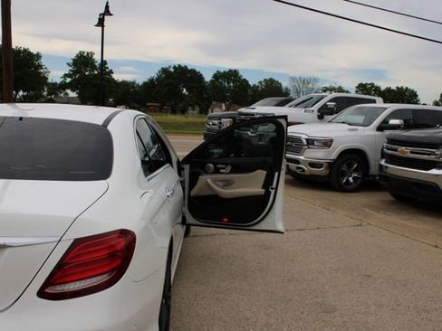 Used 2017 Mercedes-Benz E 300 image 43