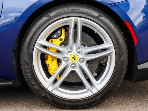Used 2021 Ferrari 812 GTS RWD image 60