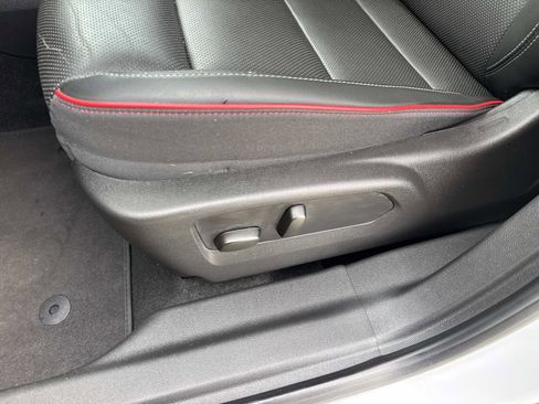 Certified 2023 Buick Envision Essence w/ Sport Touring Package image 23