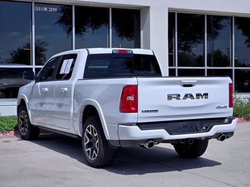 Used 2026 RAM 1500 Laramie AWD/4WD image 5