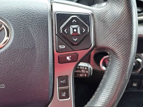 Used 2019 Toyota Tacoma TRD Sport AWD/4WD image 22