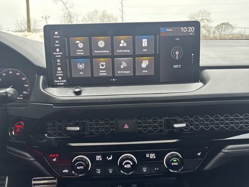 Used 2025 Honda Accord Sport image 4