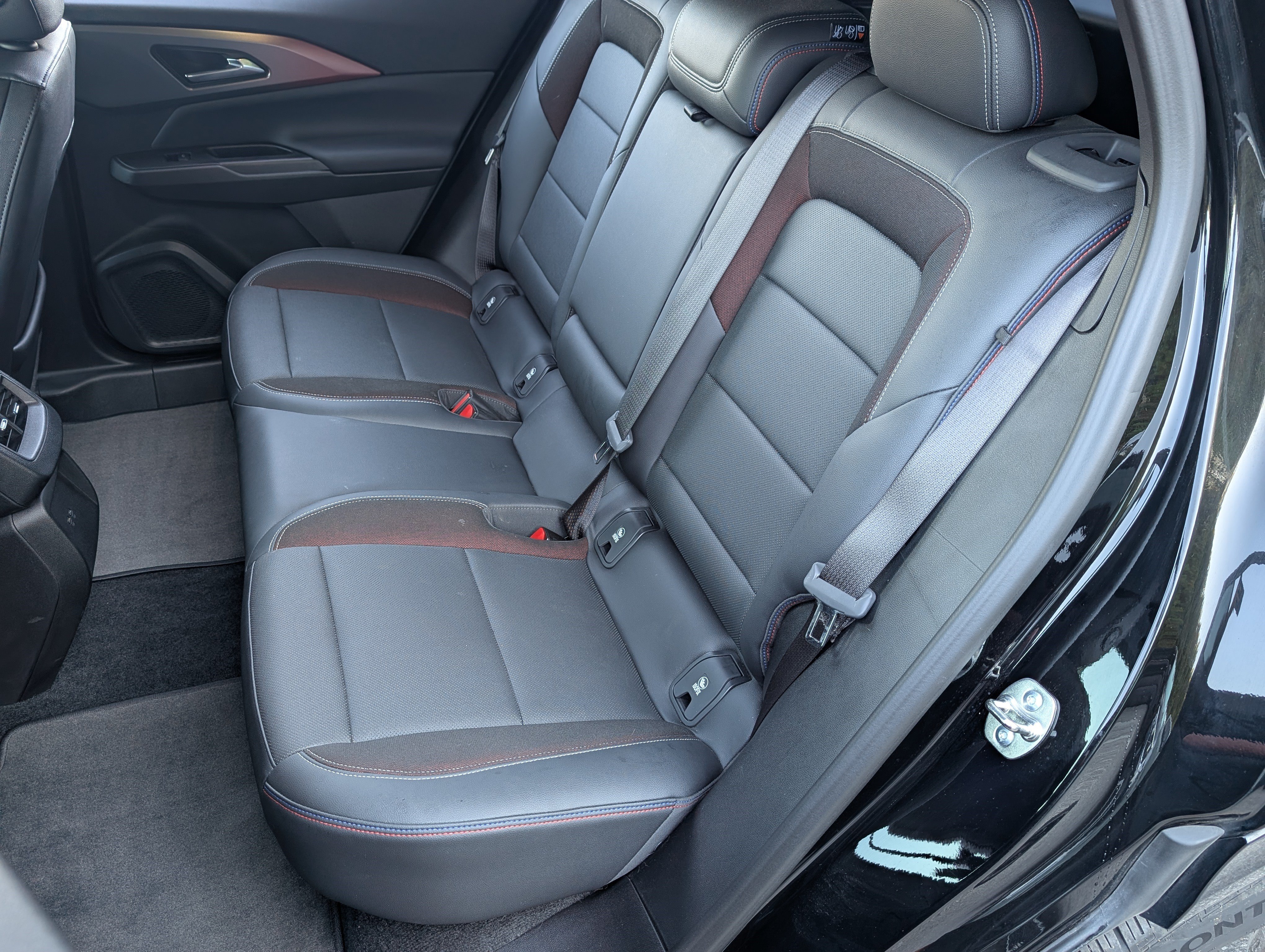 Used 2024 Chevrolet Equinox EV RS FWD image 17