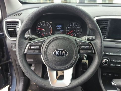 Used 2020 Kia Sportage LX image 6