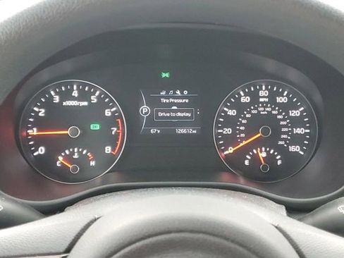 Used 2017 Kia Sportage LX image 12