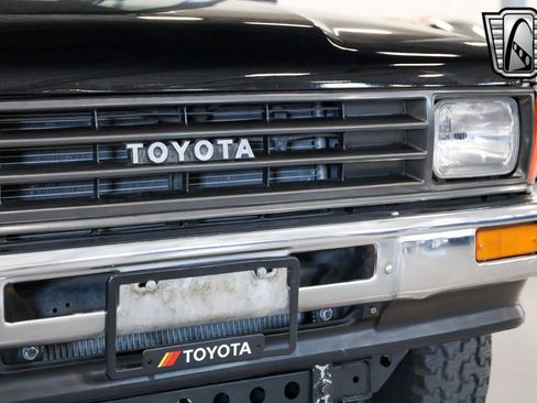 Used 1987 Toyota Pickup 2WD Regular Cab image 9
