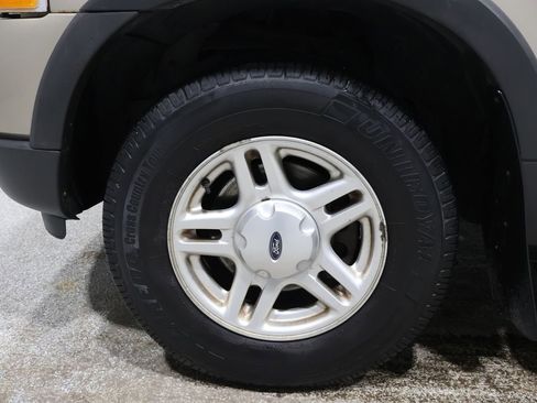 Used 2003 Ford Explorer XLT image 18