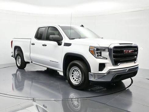 Used 2021 GMC Sierra 1500 Base w/ Convenience Package image 3