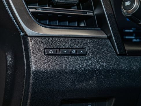 Used 2024 Lexus GX 550 AWD/4WD image 17