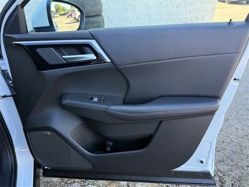 New 2025 Mitsubishi Outlander SE image 25
