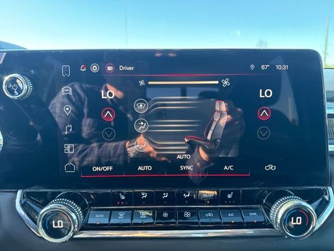 Used 2024 GMC Canyon Elevation w/ Convenience Package image 32