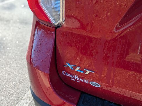 Certified 2022 Ford Explorer XLT w/ Equipment Group 202A image 34