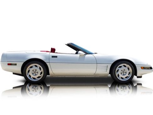 Used 1991 Chevrolet Corvette Convertible RWD image 2