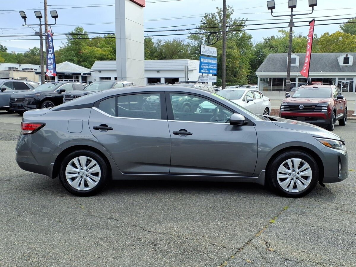 Used 2025 Nissan Sentra S FWD image 4