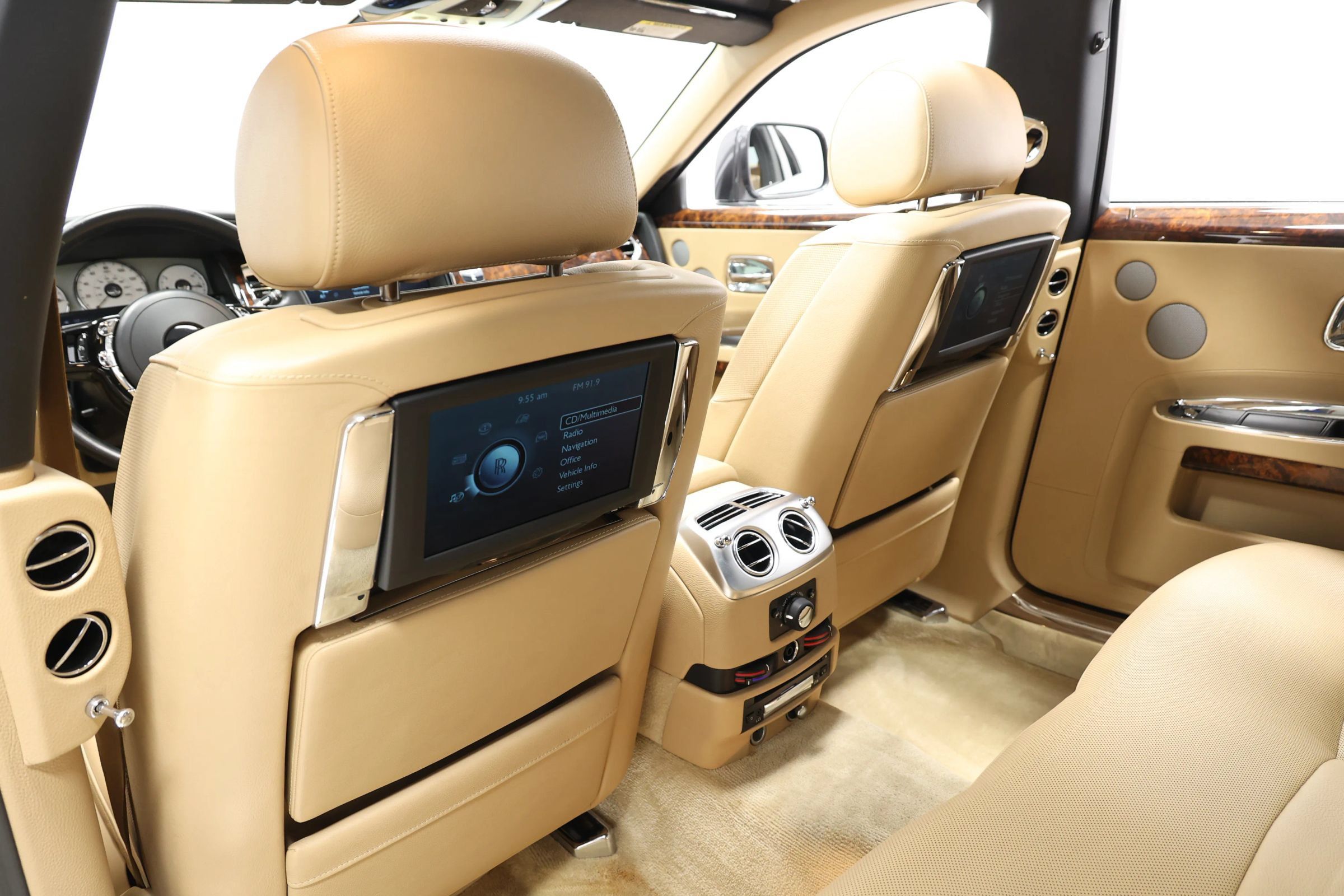 Used 2011 Rolls-Royce Ghost RWD image 60