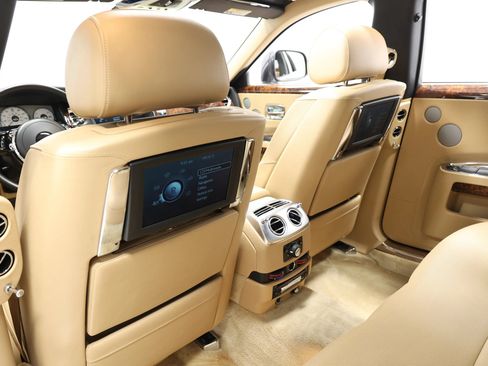 Used 2011 Rolls-Royce Ghost RWD image 60