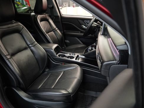 Used 2022 Lincoln Corsair AWD w/ Premium Package image 33