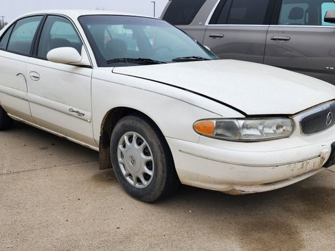 Used 2001 Buick Century Custom w/ Premium Pkg image 3