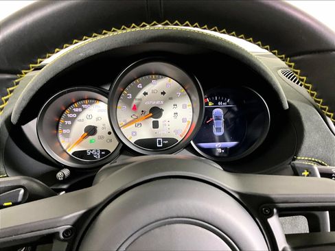 Certified 2024 Porsche 718 Cayman GT4 RS RWD image 11