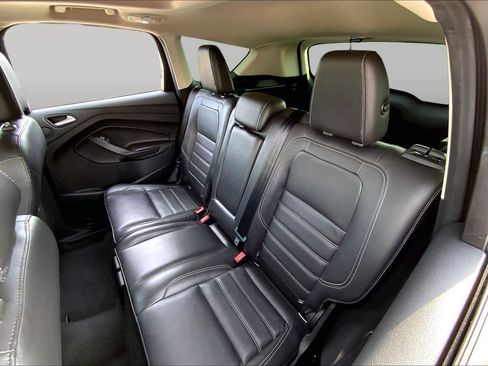 Used 2017 Ford Escape Titanium w/ Equipment Group 301A FWD image 18
