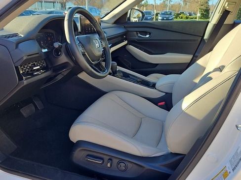 Used 2025 Honda Accord EX-L image 18