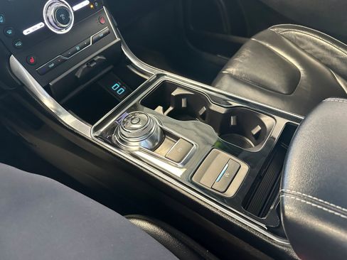 Used 2019 Ford Edge Titanium w/ Cold Weather Package image 21