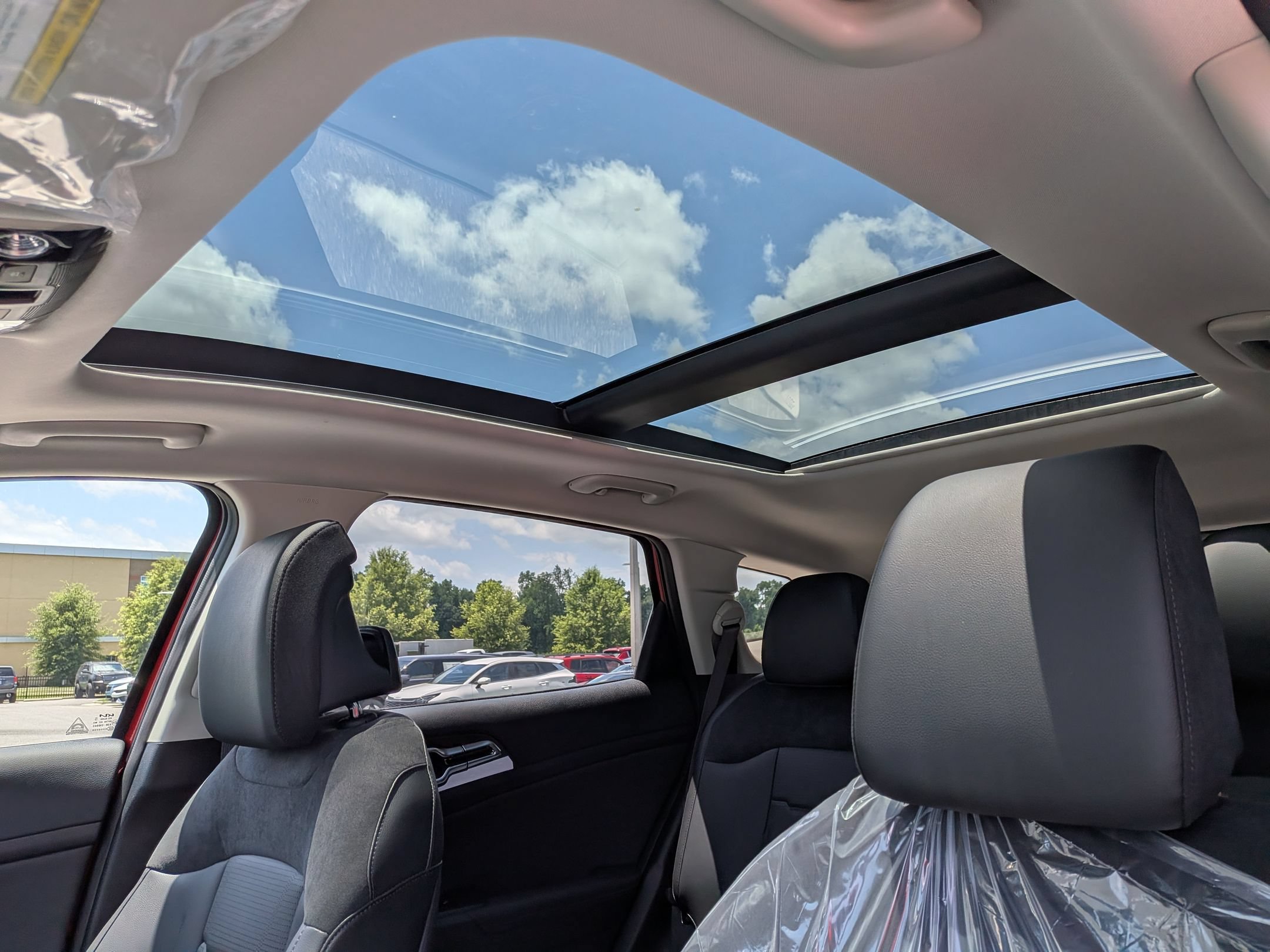 New 2026 Kia Sportage SX AWD/4WD image 17