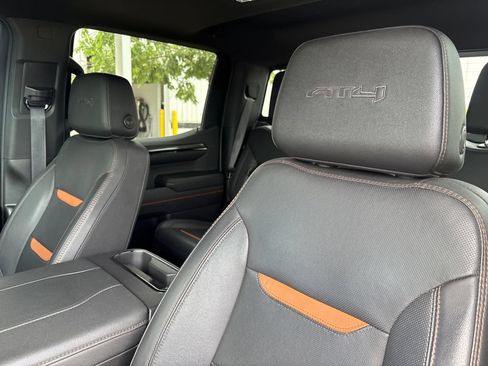 Used 2024 GMC Sierra 1500 AT4 w/ Technology Package AWD/4WD image 29