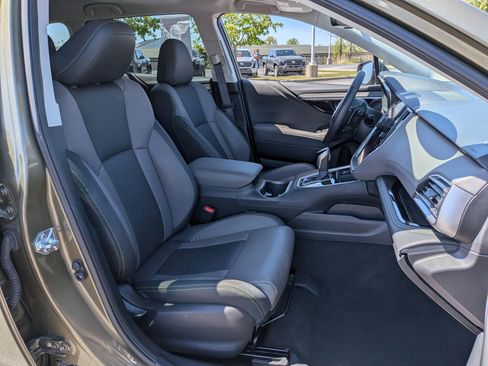 Used 2025 Subaru Outback Onyx Edition AWD/4WD image 24