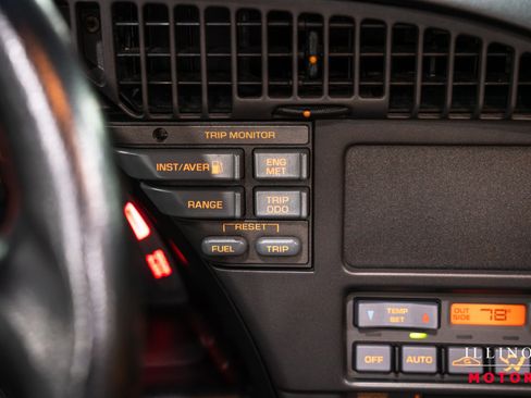 Used 1991 Chevrolet Corvette Convertible RWD image 22
