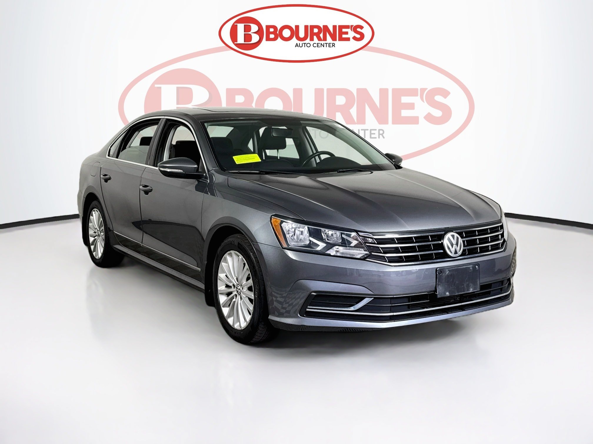Used 2016 Volkswagen Passat 1.8T SE FWD image 1