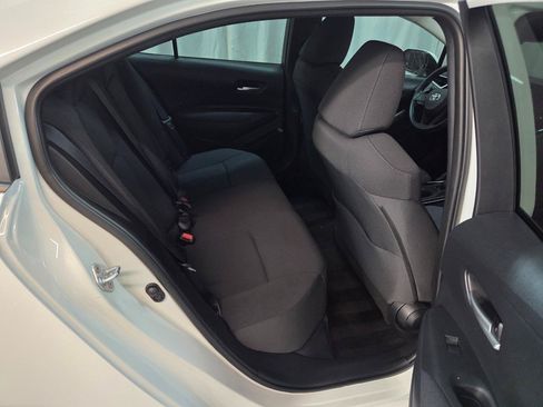 Used 2021 Toyota Corolla LE FWD image 17