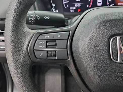 Used 2023 Honda Accord EX image 24