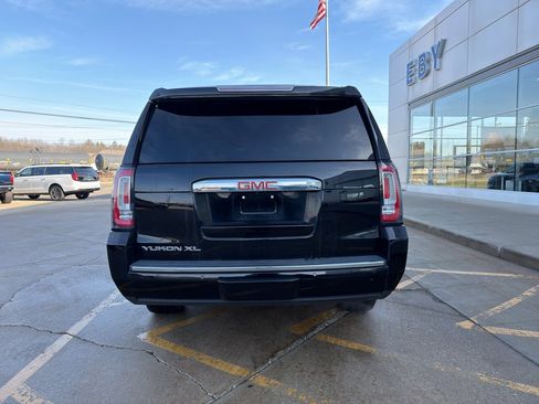 Used 2020 GMC Yukon XL Denali image 4
