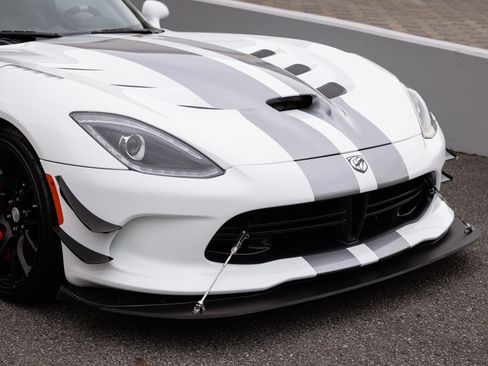 Used 2017 Dodge Viper ACR w/ Extreme Aero Package RWD image 38