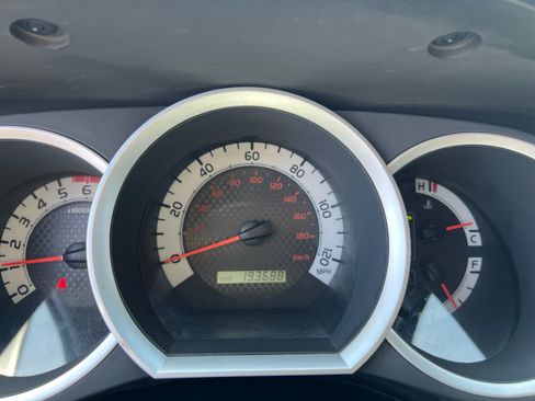 Used 2013 Toyota Tacoma PreRunner w/ SR5 Pkg RWD image 17