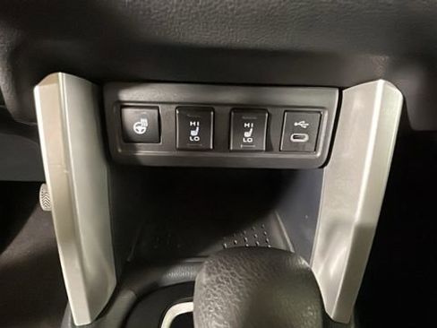 Used 2023 Toyota Corolla Cross LE AWD/4WD image 22