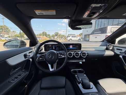 Used 2023 Mercedes-Benz CLA 250 4MATIC image 9