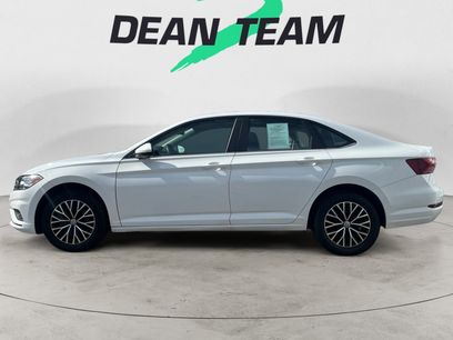 Used 2020 Volkswagen Jetta SE w/ SE Cold Weather Package