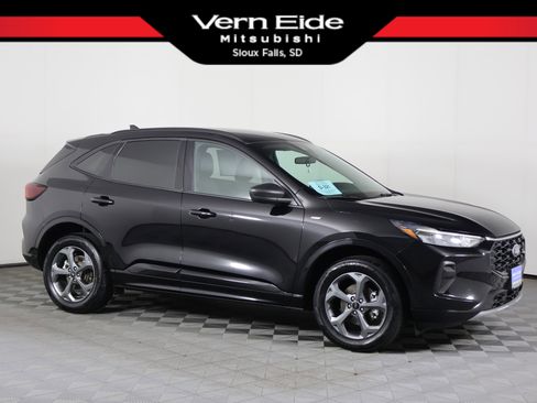 Used 2024 Ford Escape ST-Line image 1
