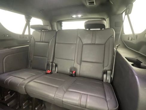 Used 2022 Chevrolet Suburban RST w/ Luxury Package image 47