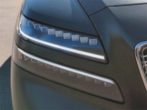 Certified 2025 Genesis GV80 2.5T Standard image 9