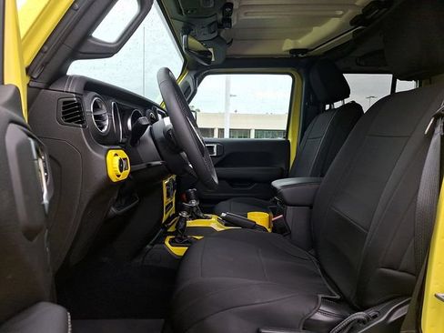 Used 2023 Jeep Wrangler Unlimited Sahara w/ Cold Weather Group AWD/4WD image 13
