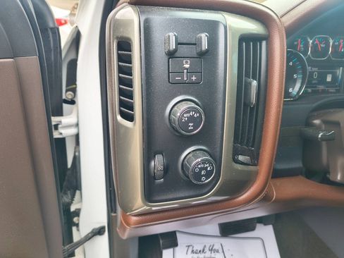 Used 2018 Chevrolet Silverado 1500 High Country AWD/4WD image 19