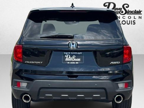 Used 2025 Honda Passport EX-L image 4