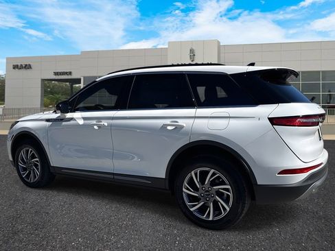 New 2026 Lincoln Corsair Premiere image 5