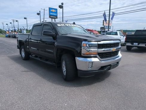 Used 2017 Chevrolet Silverado 1500 LT w/ All Star Edition AWD/4WD image 5