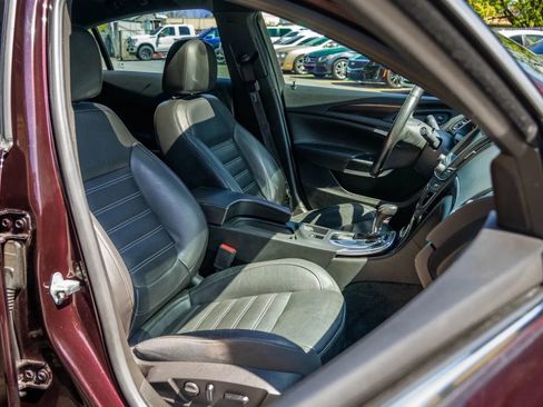 Used 2017 Buick Regal GS w/ Driver Confidence Package #2 AWD/4WD image 9