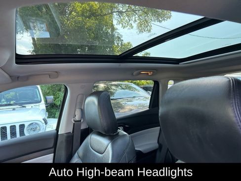 Certified 2022 Jeep Compass Limited w/ Sun and Sound Group image 27