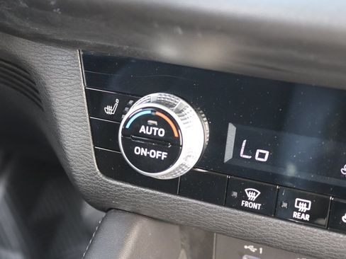 Used 2022 Mitsubishi Outlander SE AWD/4WD image 20
